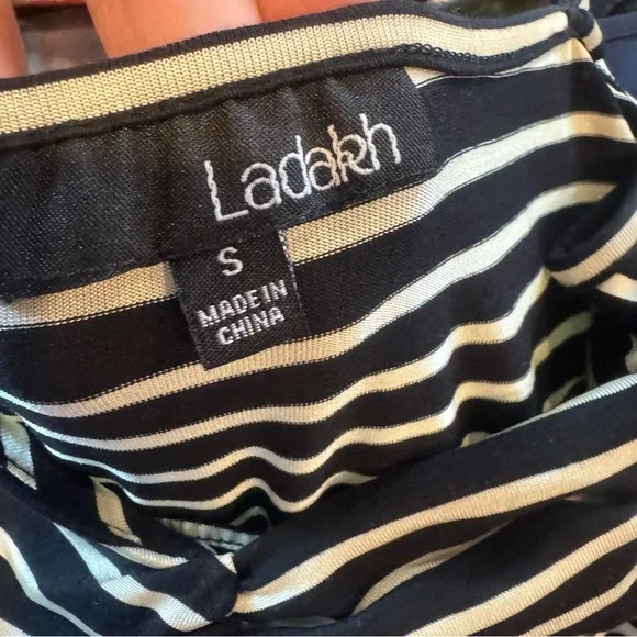 Ladakh Australia Black and White Striped Bodysuit size Small - Picture 8 of 8